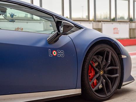 SMARTBOX - Guida 2 supercar: 2 giri di pista sul Circuito di Varano de Melegari - Cofanetto regalo - 5