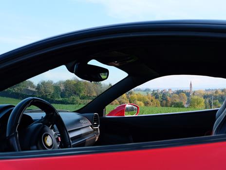 SMARTBOX - 1 guida in Ferrari 488 a Maranello con video ricordo - Cofanetto regalo - 5