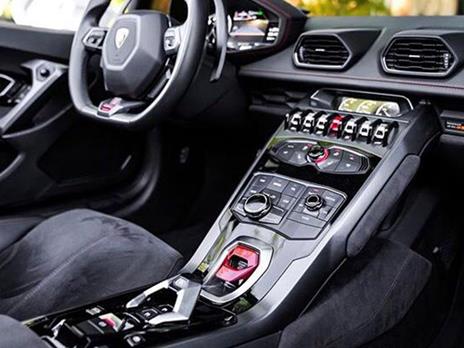 SMARTBOX - Guida GT a Napoli: aperitivo e giro in Lamborghini Huracan - Cofanetto regalo - 6