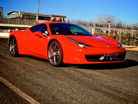 SMARTBOX - Test drive a Castelletto di Branduzzo: 10 giri su Ferrari 458 con video ricordo - Cofanetto regalo - 5