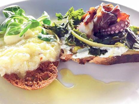 SMARTBOX - Natale da buongustai: 1 romantica cena con vino per 2 persone - Cofanetto regalo - 10