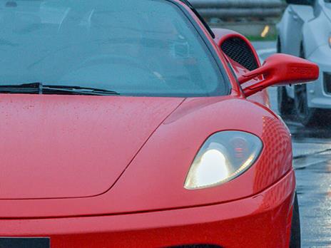 SMARTBOX - Adrenalina Ferrari: 3 giri in Ferrari 430 Spider - Cofanetto regalo - 5