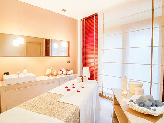 SMARTBOX - Natale con relax: 1 rigenerante giornata alla Spa o alle terme per lei - Cofanetto regalo - 10