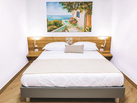 SMARTBOX - A tutta pizza: tour gastronomico di Napoli con soggiorno di 1 notte per 2 persone - Cofanetto regalo - 11