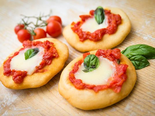 SMARTBOX - A tutta pizza: tour gastronomico di Napoli con soggiorno di 1 notte per 2 persone - Cofanetto regalo - 14