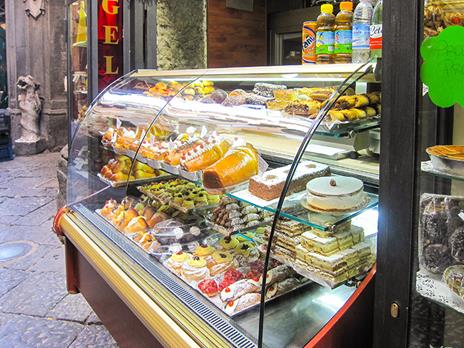 SMARTBOX - Napoli da gustare: 1 notte per 2 persone e street food tour nelle strade del centro storico - Cofanetto regalo - 5