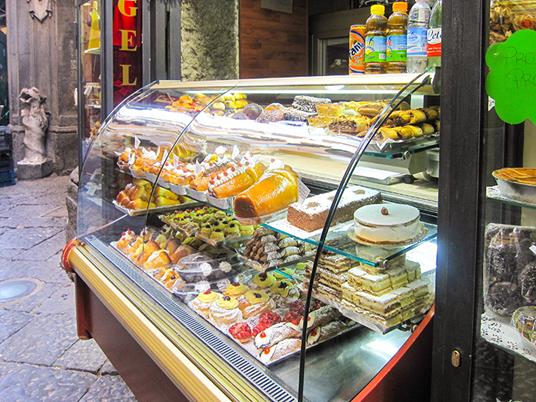 SMARTBOX - Napoli da gustare: 1 notte per 2 persone e street food tour nelle strade del centro storico - Cofanetto regalo - 5