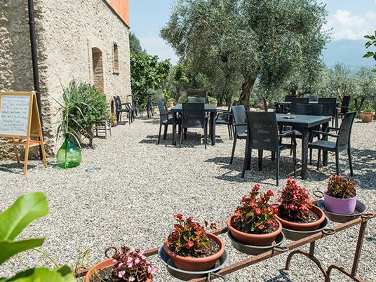 SMARTBOX - Turismo equestre: 2 notti con colazione e passeggiata a cavallo - Cofanetto regalo - 5