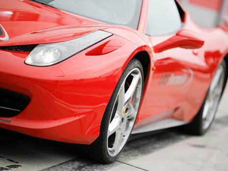 SMARTBOX - Due giri su pista in Ferrari - Cofanetto regalo - 9