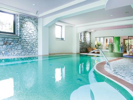 SMARTBOX - Compleanno in Spa: 1 notte in hotel 4* per amanti del relax - Cofanetto regalo - 5