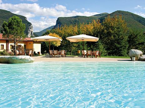 SMARTBOX - Compleanno in Spa: 1 notte in hotel 4* per amanti del relax - Cofanetto regalo - 7