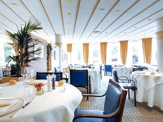 SMARTBOX - 2 giorni da sogno in hotel 4* con cena e accesso Spa per una coppia di sposi - Cofanetto regalo - 5