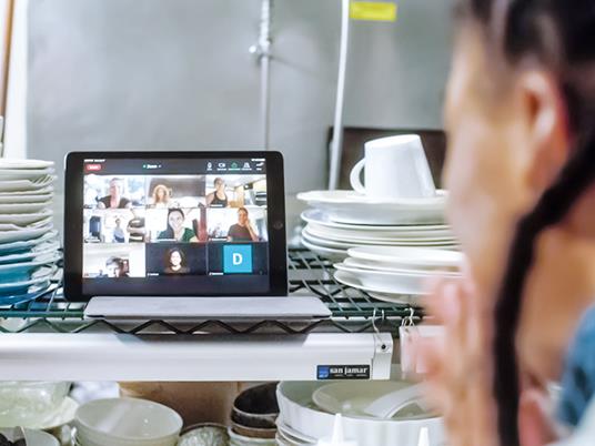 SMARTBOX - Corso di cucina online interattivo con chef da tutto il mondo - Cofanetto regalo - 5