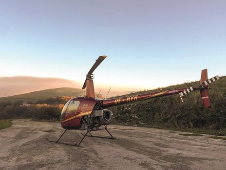 SMARTBOX - Molise ad alta quota: 1 volo in elicottero Robinson R22 Beta II con video ricordo - Cofanetto regalo - 3