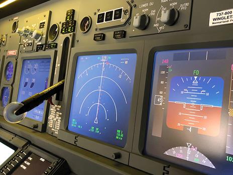 SMARTBOX - Pilota un Boeing 737: 1 ora e 45 min su simulatore di volo a Milano - Cofanetto regalo - 3