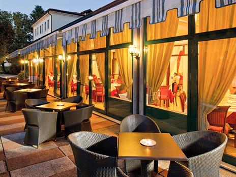 SMARTBOX - 1 notte di lusso in hotel 4* con romantica cena e Spa per 2 - Cofanetto regalo - 5