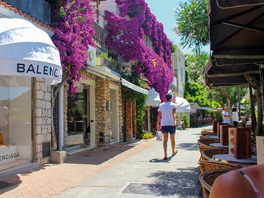 SMARTBOX - Affascinante tour guidato a piedi dell'isola di Capri con pranzo leggero per 2 persone - Cofanetto regalo - 13
