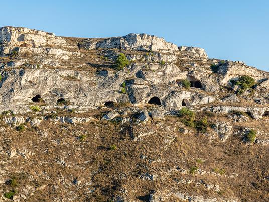 SMARTBOX - Tour guidato dei Sassi e delle Chiese rupestri di Matera con souvenir tipico per 2 - Cofanetto regalo - 3