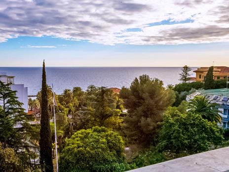 SMARTBOX - Magie sanremesi: 1 romantica notte in hotel 4* con vista sul Mar Ligure - Cofanetto regalo - 11