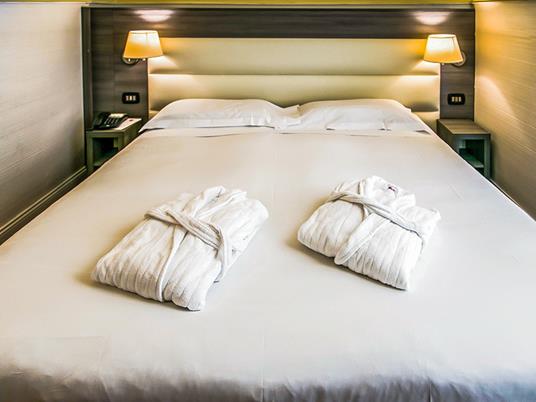 SMARTBOX - Roma da scoprire: 2 notti in romantici hotel 3*, 4* o caratteristici B&B - Cofanetto regalo - 13