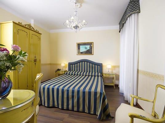 SMARTBOX - I fasti della Serenissima: 1 notte con colazione a Venezia in B&B e hotel 3* o 4* - Cofanetto regalo - 5