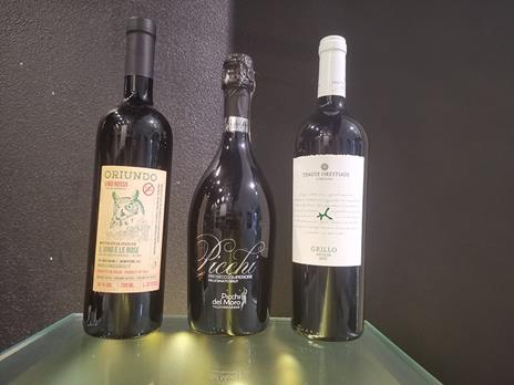 SMARTBOX - 6 bottiglie di vino selezionate da Aroma Wine Bar Enoteca a domicilio - Cofanetto regalo - 7