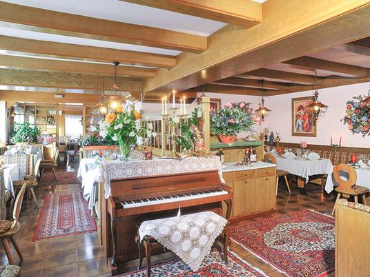 SMARTBOX - Veneto a 4 stelle: 1 notte in Suite con accesso Spa, massaggio, brunch e cena di 3 portate - Cofanetto regalo - 7