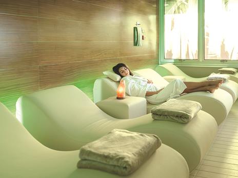 SMARTBOX - Relax a 4 stelle a Rimini: 1 magica notte con colazione e accesso Spa all'Hotel Ascot - Cofanetto regalo - 5