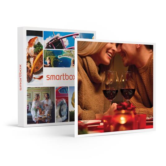 SMARTBOX - Come in una favola: 2 notti con cena a lume di candela al Castello di Montegiove - Cofanetto regalo