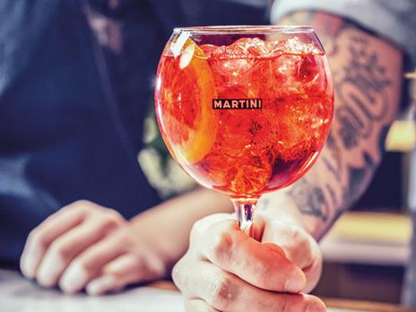 SMARTBOX - L'arte dell'aperitivo a casa - Cofanetto regalo - 1 Martini Box a domicilio e 1 Masterclass in diretta - 5