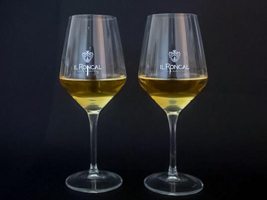 SMARTBOX - Friuli da bere: una pregiata selezione di 3 vini Doc Friuli Colli Orientali a domicilio - Cofanetto regalo - 13