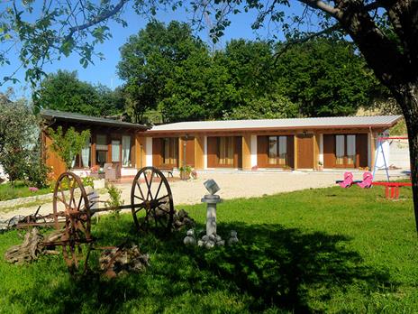 SMARTBOX - Vacanza in famiglia: 3 notti con colazione in B&B, agriturismi e hotel 3* - Cofanetto regalo - 3