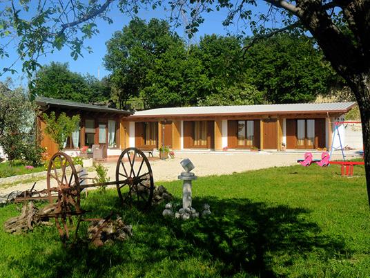 SMARTBOX - Vacanza in famiglia: 3 notti con colazione in B&B, agriturismi e hotel 3* - Cofanetto regalo - 3