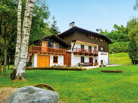 SMARTBOX - Vacanza in famiglia: 3 notti con colazione in B&B, agriturismi e hotel 3* - Cofanetto regalo - 7