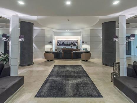 SMARTBOX - Alle pendici dell'Etna: 1 notte in Resort 5* con accesso Spa di coppia - Cofanetto regalo - 7