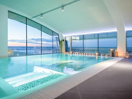 SMARTBOX - Viva gli sposi! Luna di miele in Italia: 2 notti con colazione e 2 cene in hotel stellati - Cofanetto regalo - 7