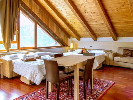 SMARTBOX - In Piemonte con la famiglia: 1 notte con colazione in B&B, agriturismi e guest house - Cofanetto regalo - 3