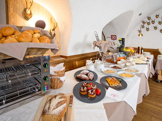 SMARTBOX - 1 notte in hotel 4* con degustazione per 2 in Trentino - Cofanetto regalo - 5