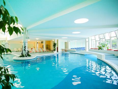 SMARTBOX - Fuga alle terme per 2: 1 notte con accesso Spa - Cofanetto regalo - 3