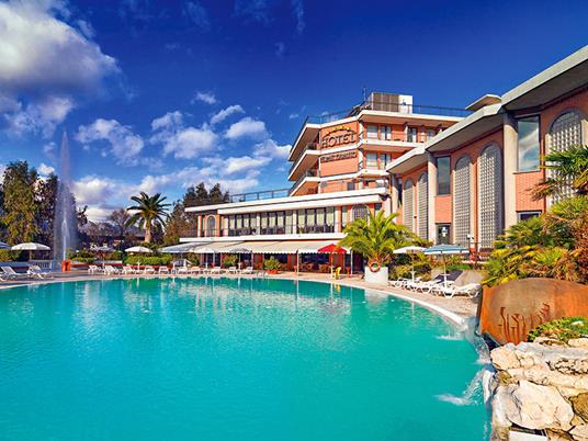 SMARTBOX - Fuga alle terme per 2: 1 notte con accesso Spa - Cofanetto regalo - 5