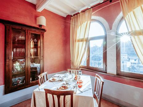 SMARTBOX - Romantica cena di 4 portate nel Chianti - Cofanetto regalo - 6
