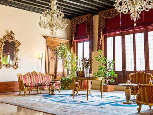 SMARTBOX - 1 notte in camera Deluxe con colazione al 4* Liassidi Palace Hotel vicino a Piazza San Marco - Cofanetto regalo - 6