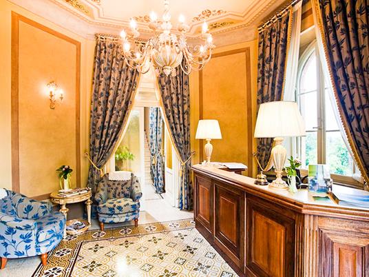 SMARTBOX - Nelle Marche con gusto: 1 notte con colazione e cena di 4 portate al Castello di Montegiove - Cofanetto regalo - 4