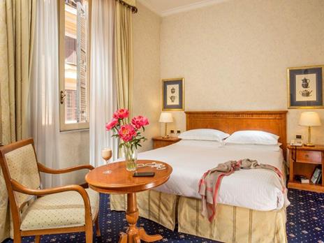 SMARTBOX - Capitale dei sogni: 1 magica notte con colazione nel quattro stelle UNAWAY Hotel Empire Roma - Cofanetto regalo - 4