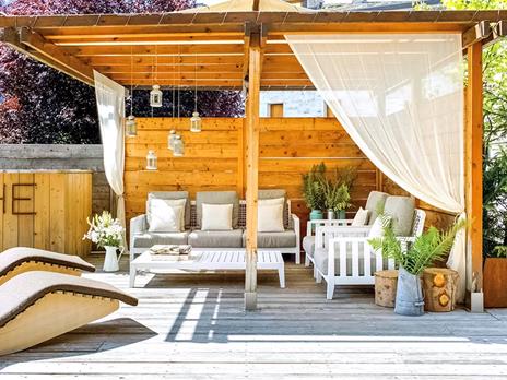 SMARTBOX - Come in una favola: fuga romantica di 2 notti con cena e pausa benessere - Cofanetto regalo - 3