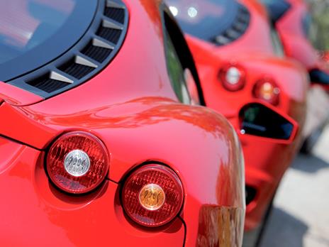 SMARTBOX - A tutto gas: 1 emozionante giro in Ferrari tra le strade di Maranello - Cofanetto regalo - 5