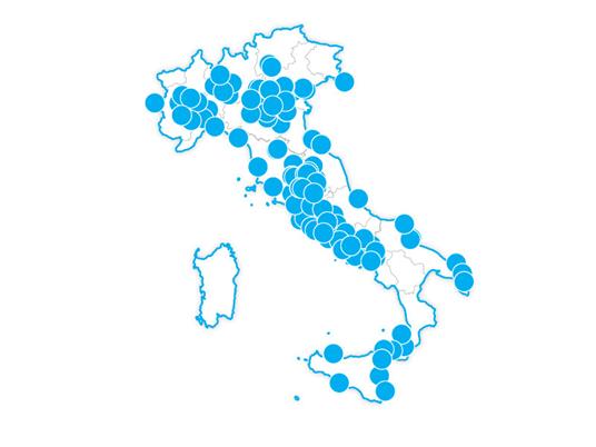 SMARTBOX - Riscopri l'Italia in treno - Trenitalia - Cofanetto regalo - 1 notte con colazione e 2 buoni sconto Trenitalia per 2 persone - 3