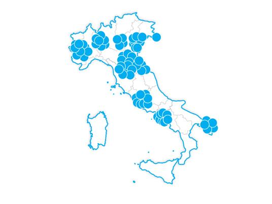 SMARTBOX - Città d'Italia in treno - Frecciarossa - Cofanetto regalo - 1 notte con colazione e 2 buoni sconto Frecciarossa per 2 persone - 3
