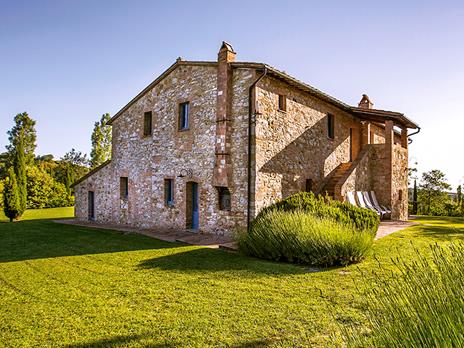 SMARTBOX - 1 notte in Junior Suite con degustazione di Vino Nobile di Montepulciano e formaggi - Cofanetto regalo - 5