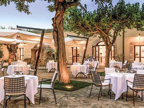 SMARTBOX - Fuga gourmet in Sicilia: 2 notti in resort 5* con degustazione tipica, 2 pranzi e 2 cene - Cofanetto regalo - 8